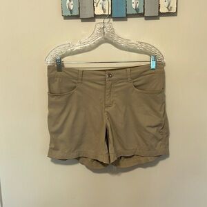 Patagonia Women’s Quandary Tan Hiking Shorts / Size 6 / Good Pre-Owned Condition